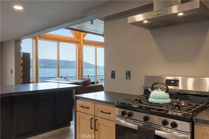 39955 North Shore Drive, Fawnskin, California 92333