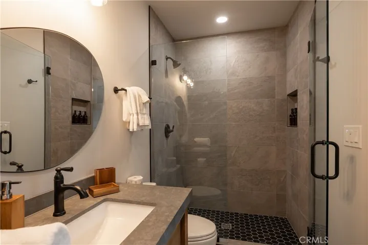 39955 North Shore Drive, Fawnskin, California 92333