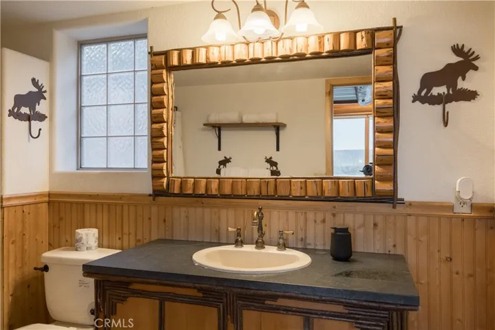 39955 North Shore Drive, Fawnskin, California 92333