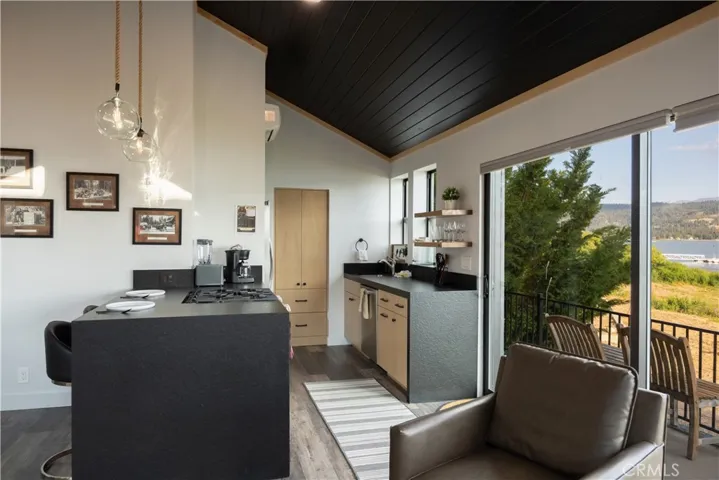 39955 North Shore Drive, Fawnskin, California 92333