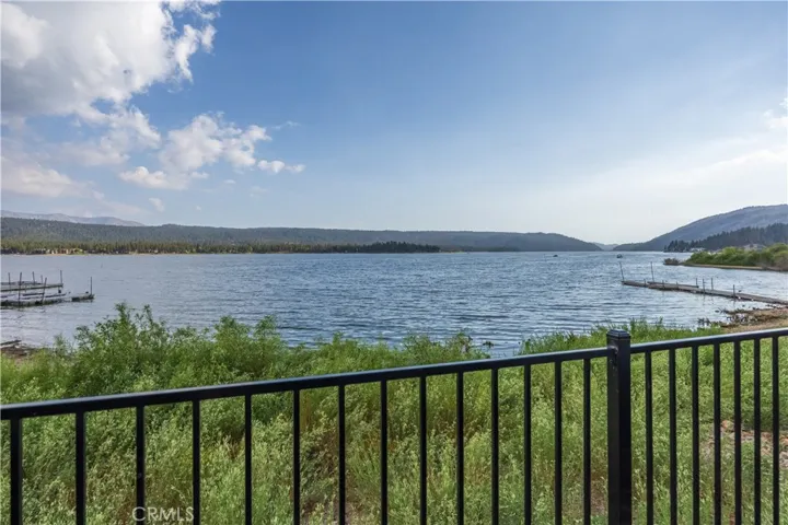 39955 North Shore Drive, Fawnskin, California 92333