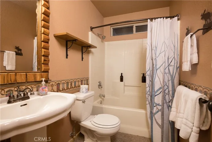 39955 North Shore Drive, Fawnskin, California 92333