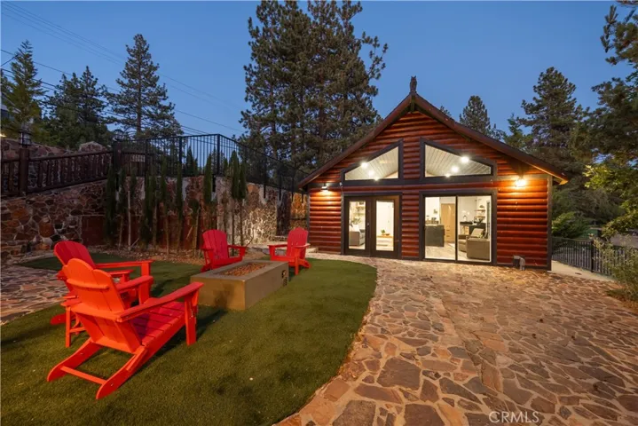 39955 North Shore Drive, Fawnskin, California 92333