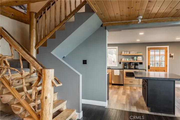 39955 North Shore Drive, Fawnskin, California 92333