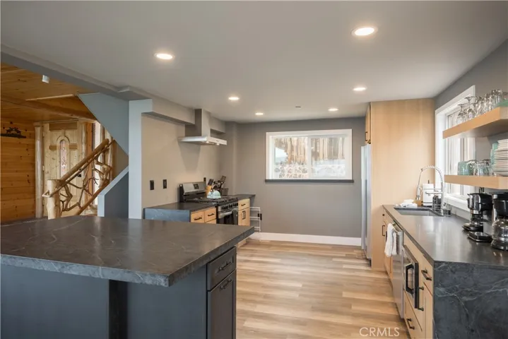 39955 North Shore Drive, Fawnskin, California 92333