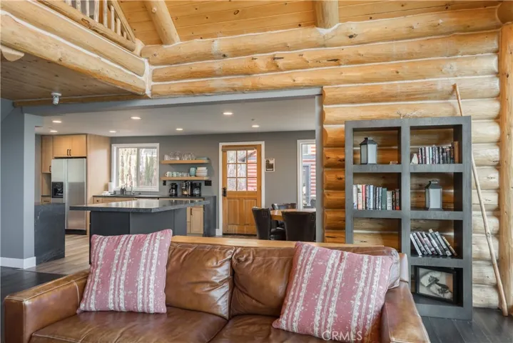 39955 North Shore Drive, Fawnskin, California 92333