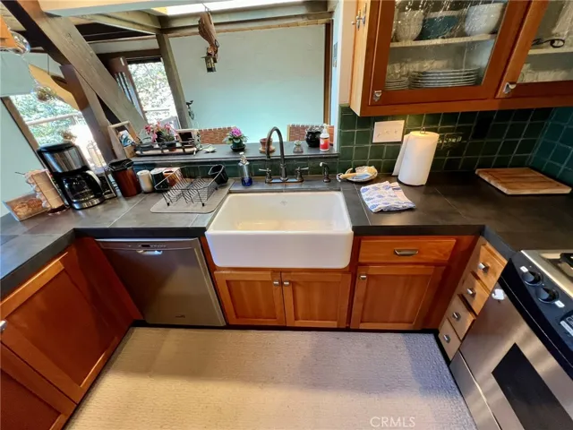 610 Ardath Drive, Cambria, California 93428