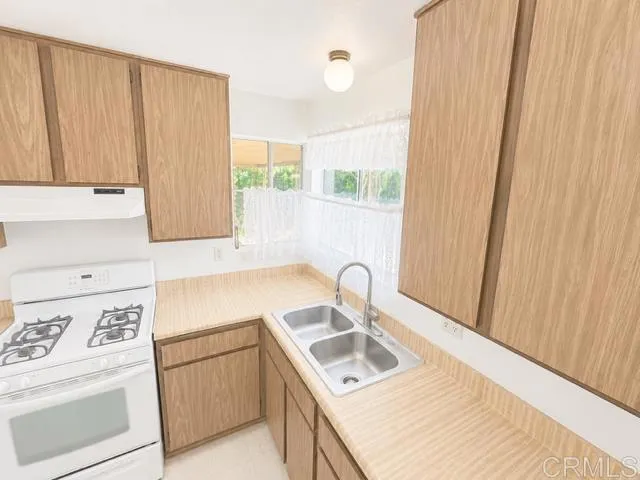1527 Temple Height Dr., Oceanside, California 92056 — photo 5