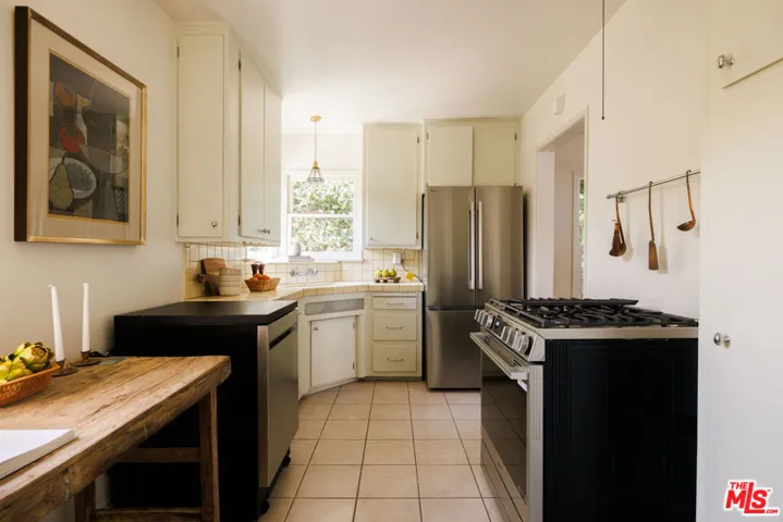 4330 Globe Avenue, Culver City, California 90230