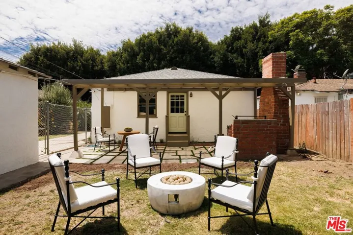 4330 Globe Avenue, Culver City, California 90230