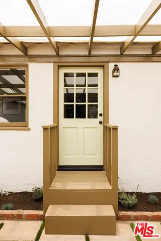 4330 Globe Avenue, Culver City, California 90230