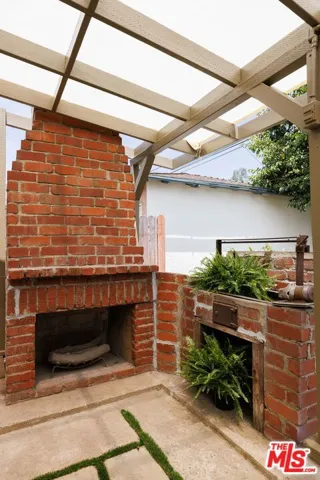 4330 Globe Avenue, Culver City, California 90230