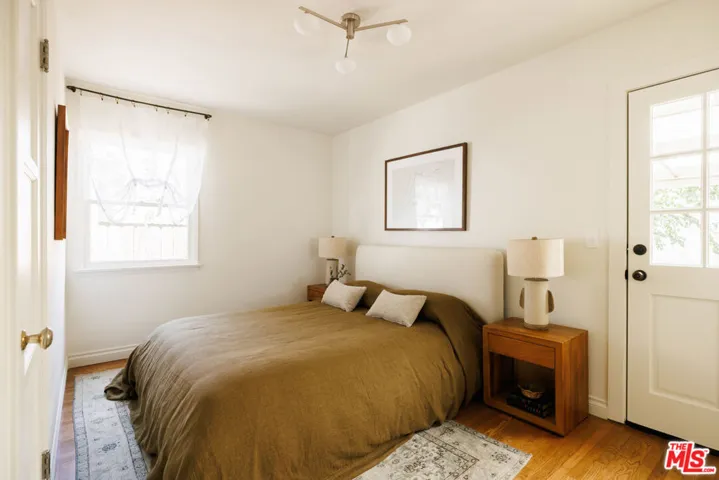 4330 Globe Avenue, Culver City, California 90230