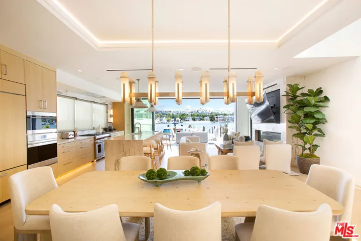 642 Via Lido Nord, Newport Beach, California 92663