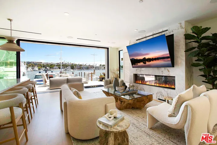 642 Via Lido Nord, Newport Beach, California 92663