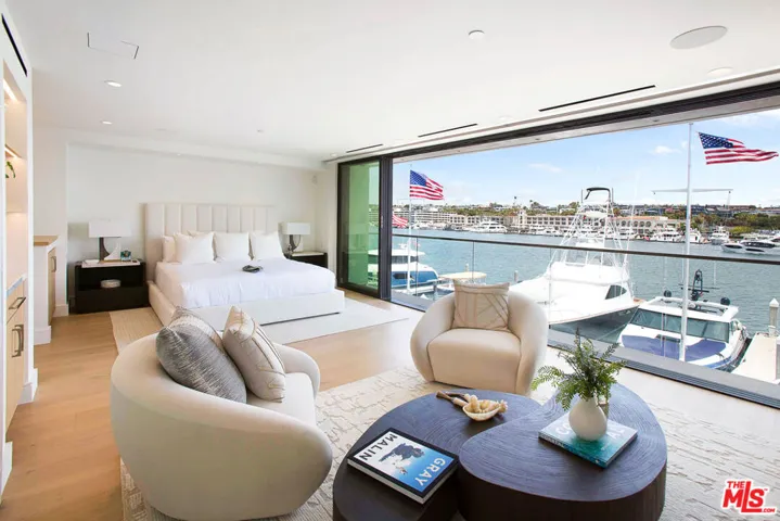 642 Via Lido Nord, Newport Beach, California 92663