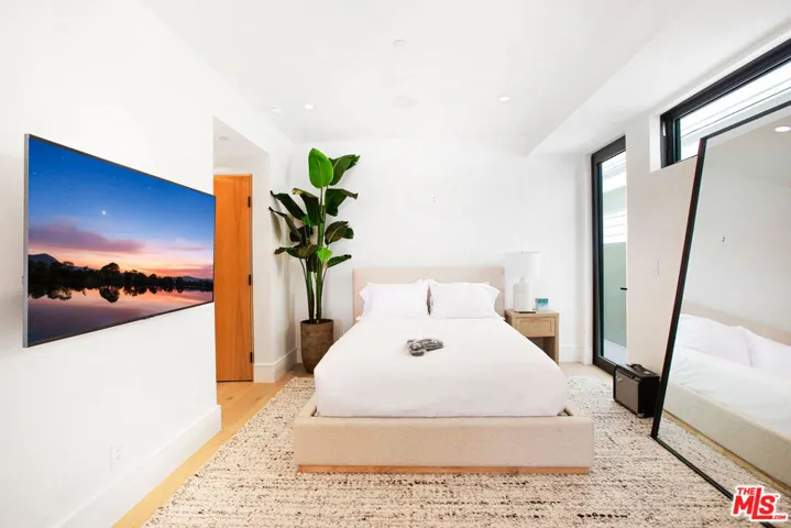 642 Via Lido Nord, Newport Beach, California 92663