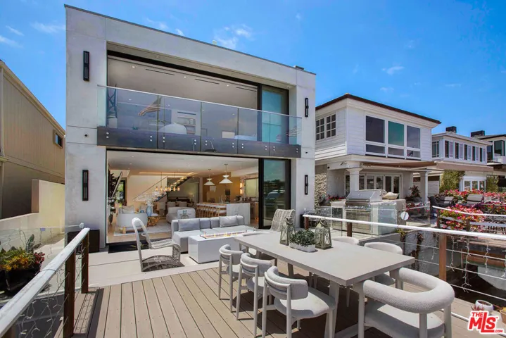 642 Via Lido Nord, Newport Beach, California 92663
