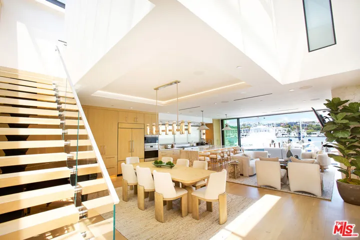 642 Via Lido Nord, Newport Beach, California 92663