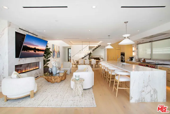 642 Via Lido Nord, Newport Beach, California 92663