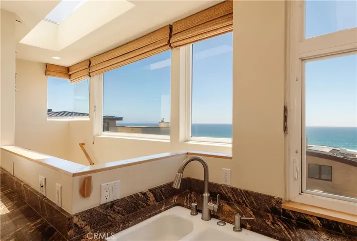 229 25th Place, Manhattan Beach, California 90266