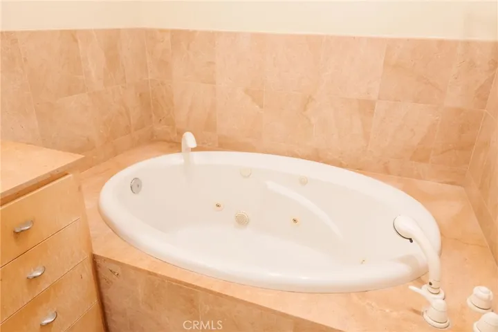 229 25th Place, Manhattan Beach, California 90266