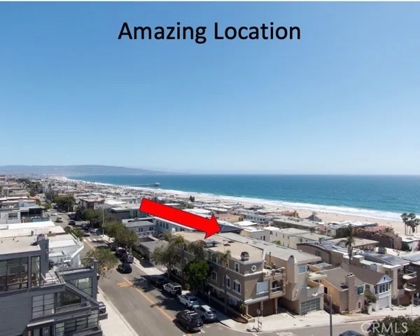 Walk to downtown, beach, park and North end restaurants & shops