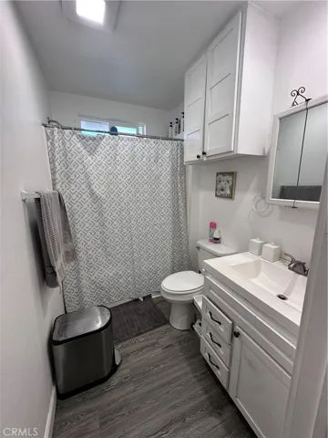 BATHROOM FRONT UNIT 4469 TUTTLE