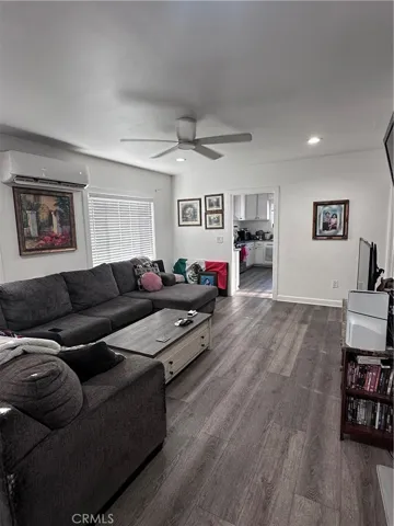 LIVING AREA FRONT UNIT 4469 TUTTLE