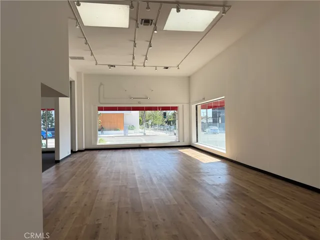 8069 Beverly Boulevard, Los Angeles, California 90048