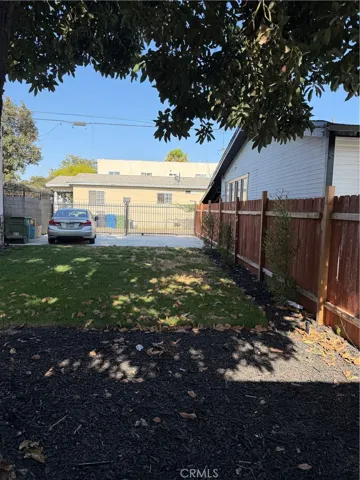 9502 S Main, Los Angeles, California 90003