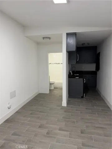 9502 S Main, Los Angeles, California 90003