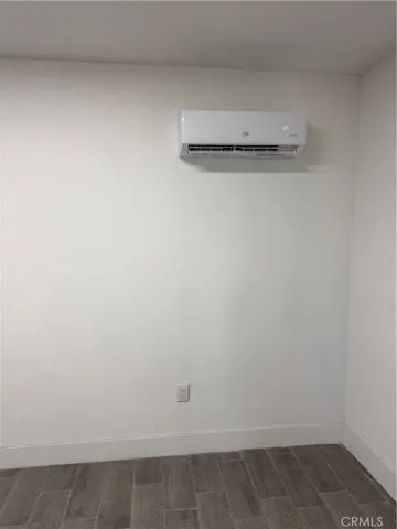 9502 S Main, Los Angeles, California 90003