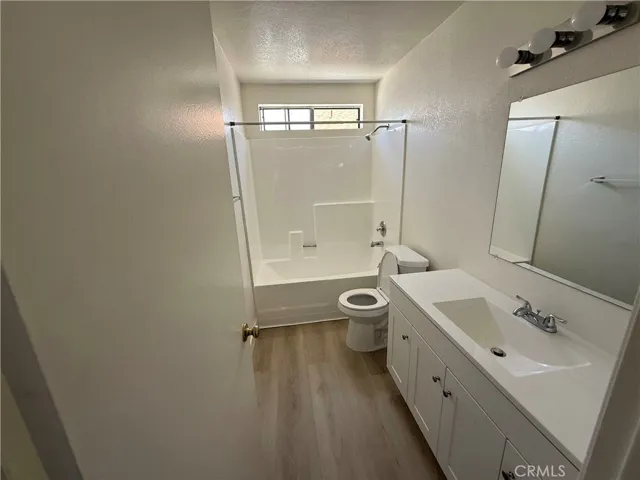 211 Magnolia 115, Glendale, California 91204