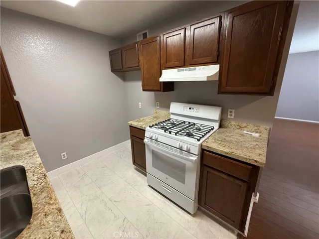 211 Magnolia 115, Glendale, California 91204