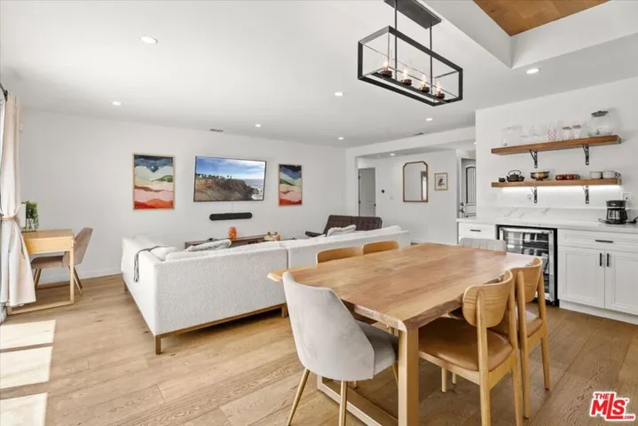 6212 Tunney Avenue, Tarzana, California 91335