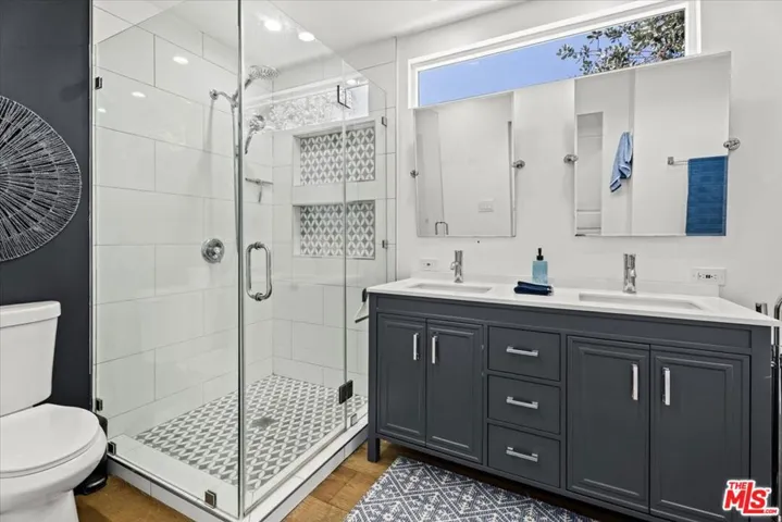 6212 Tunney Avenue, Tarzana, California 91335