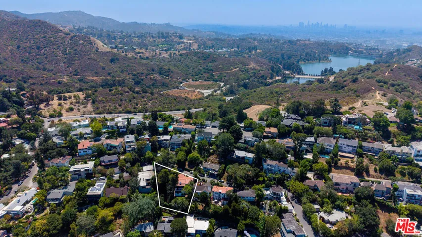 3475 N Knoll Drive, Los Angeles, California 90068