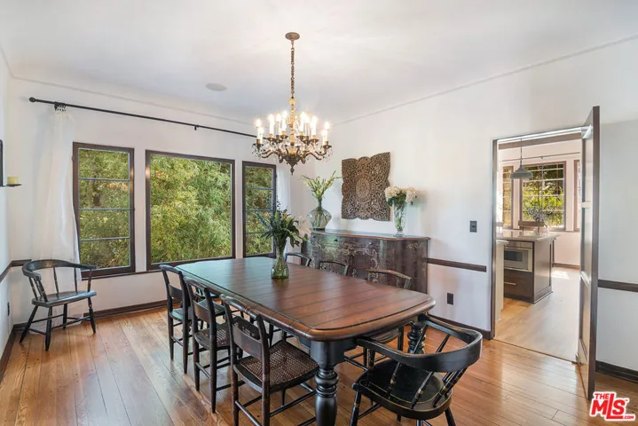 3475 N Knoll Drive, Los Angeles, California 90068