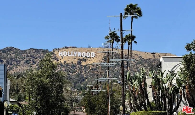 3475 N Knoll Drive, Los Angeles, California 90068
