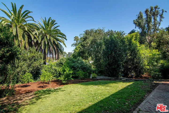 3475 N Knoll Drive, Los Angeles, California 90068