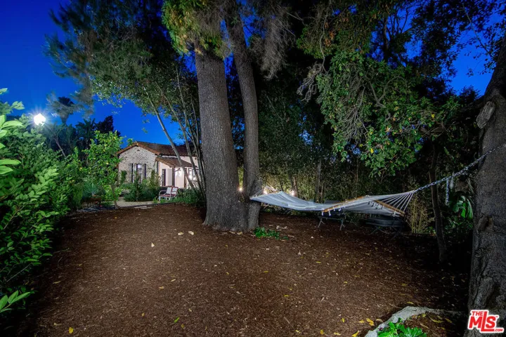 3475 N Knoll Drive, Los Angeles, California 90068