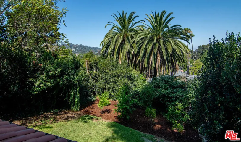 3475 N Knoll Drive, Los Angeles, California 90068