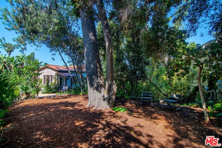 3475 N Knoll Drive, Los Angeles, California 90068
