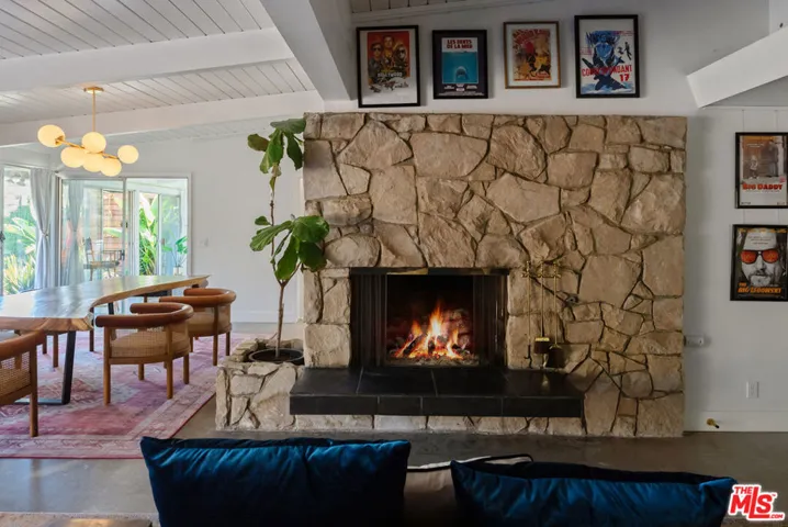 7211 Chelan Way, Los Angeles, California 90068