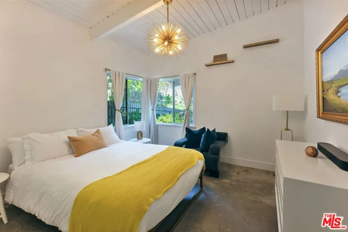 The Golden Globe Room