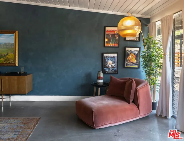 7211 Chelan Way, Los Angeles, California 90068