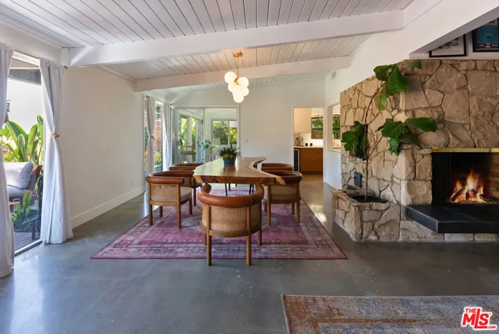 7211 Chelan Way, Los Angeles, California 90068