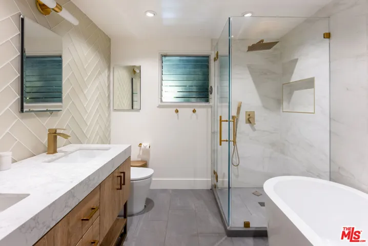 7211 Chelan Way, Los Angeles, California 90068