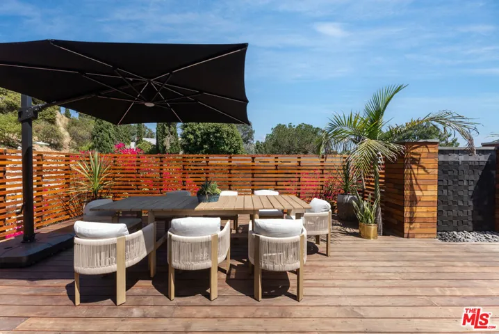 7211 Chelan Way, Los Angeles, California 90068